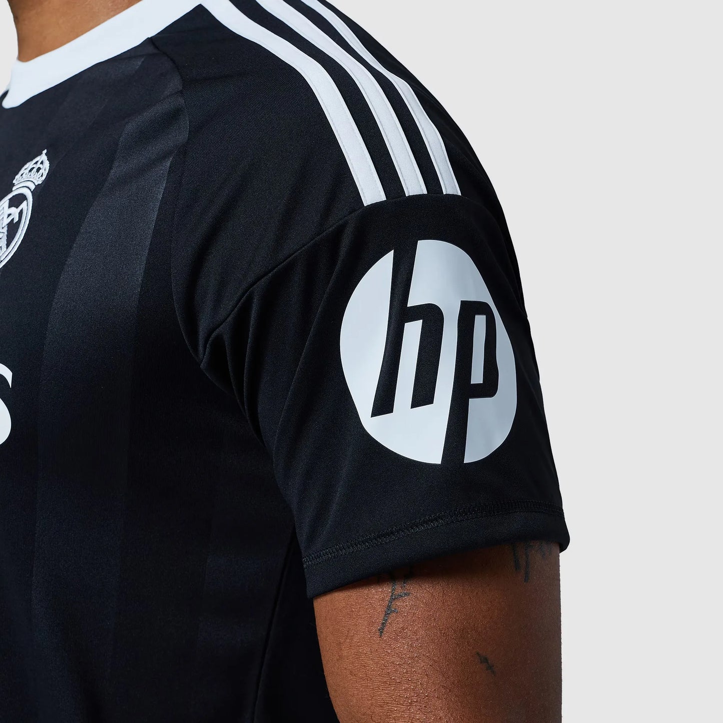 Jersey Real Madrid 2025/26 Goalkeeper